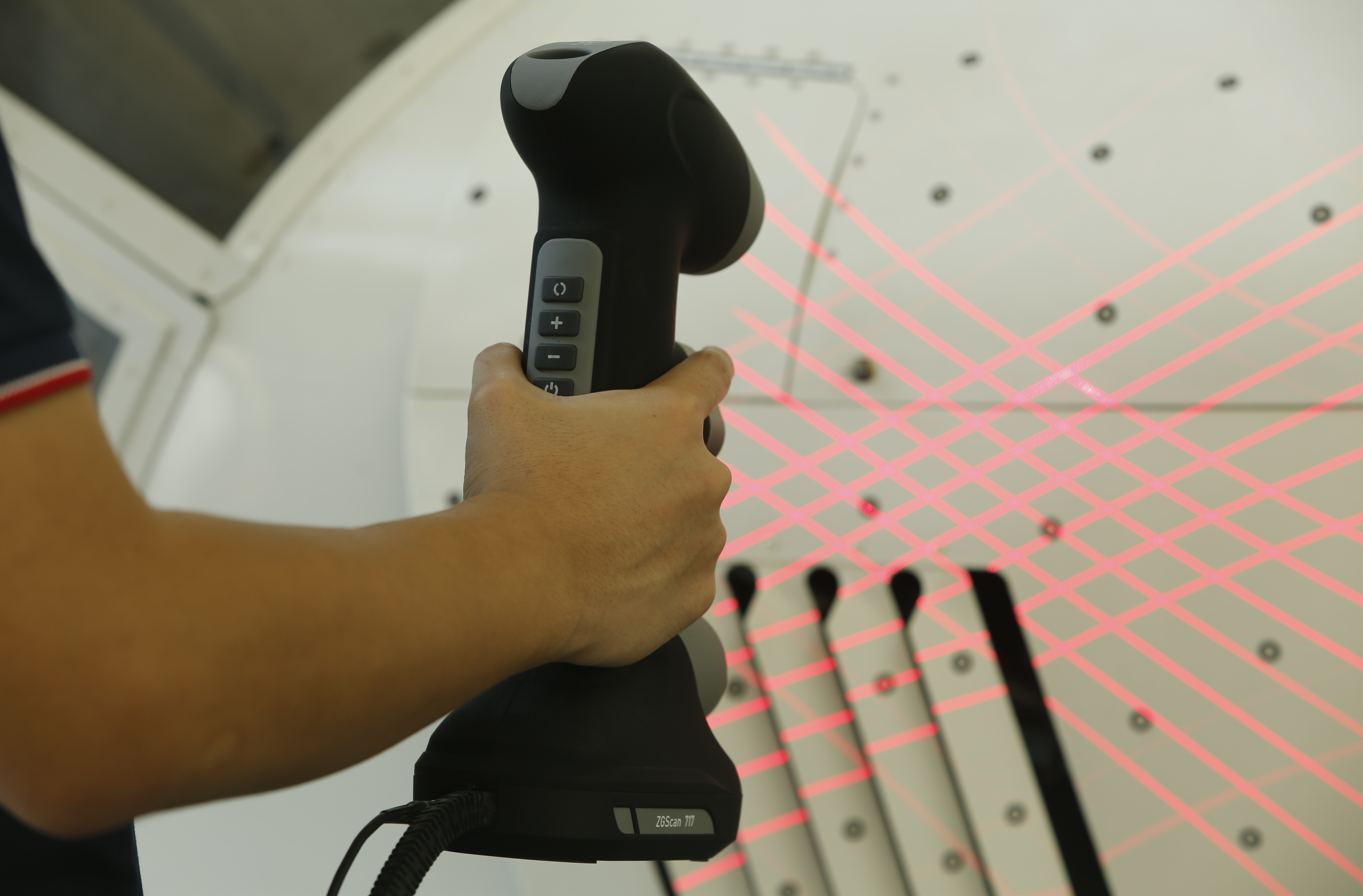 Scanner 3D pour la r&eacute;tro-ing&eacute;nierie