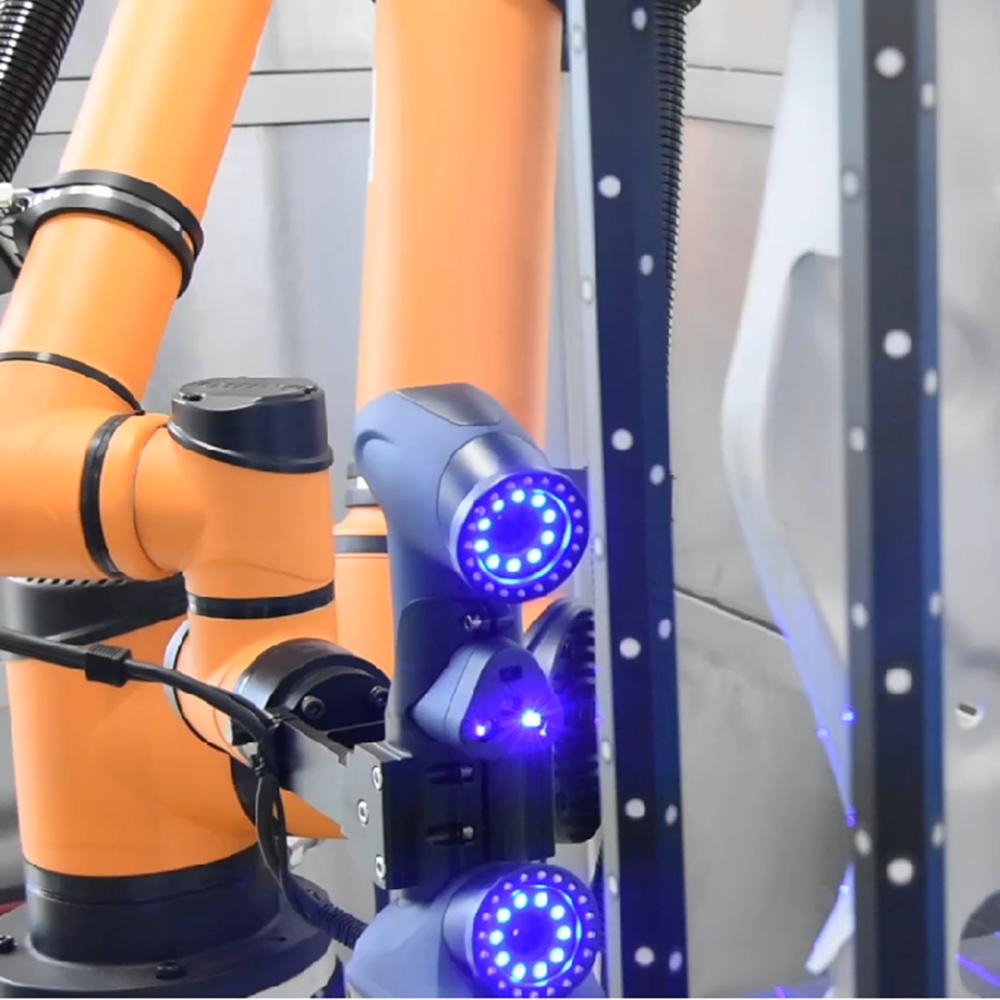 Station de numérisation 3D automatique montée sur robot AutoMetric pour l&#39;archivage numérique