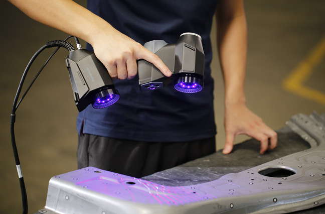 contr&ocirc;le qualit&eacute; d'une pi&egrave;ce de t&ocirc;lerie