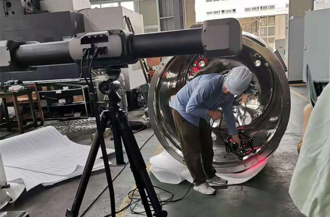 Scanner 3D &agrave; suivi optique pour la maintenance, la r&eacute;paration et la r&eacute;vision des &eacute;quipements